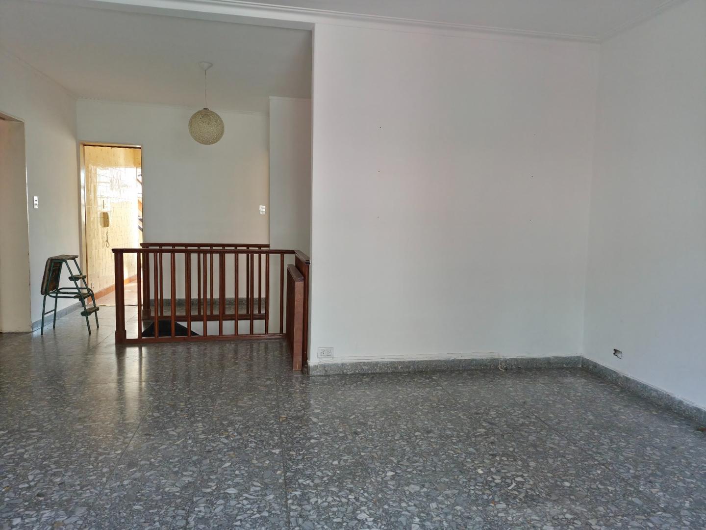 Foto de PH al frente con Garage y Terraza propia Colegiales, imagen 2