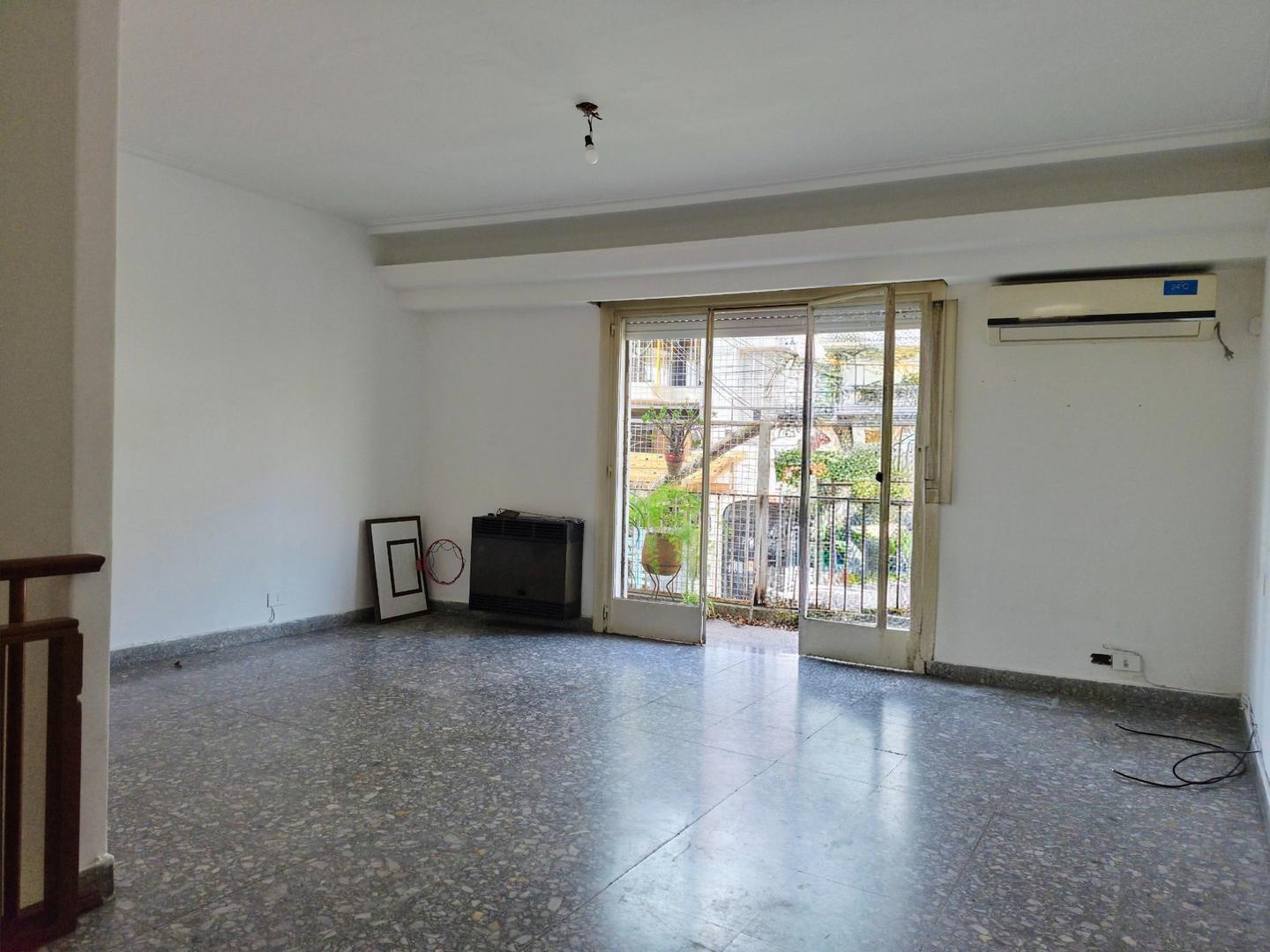 Foto de PH al frente con Garage y Terraza propia Colegiales, imagen 1