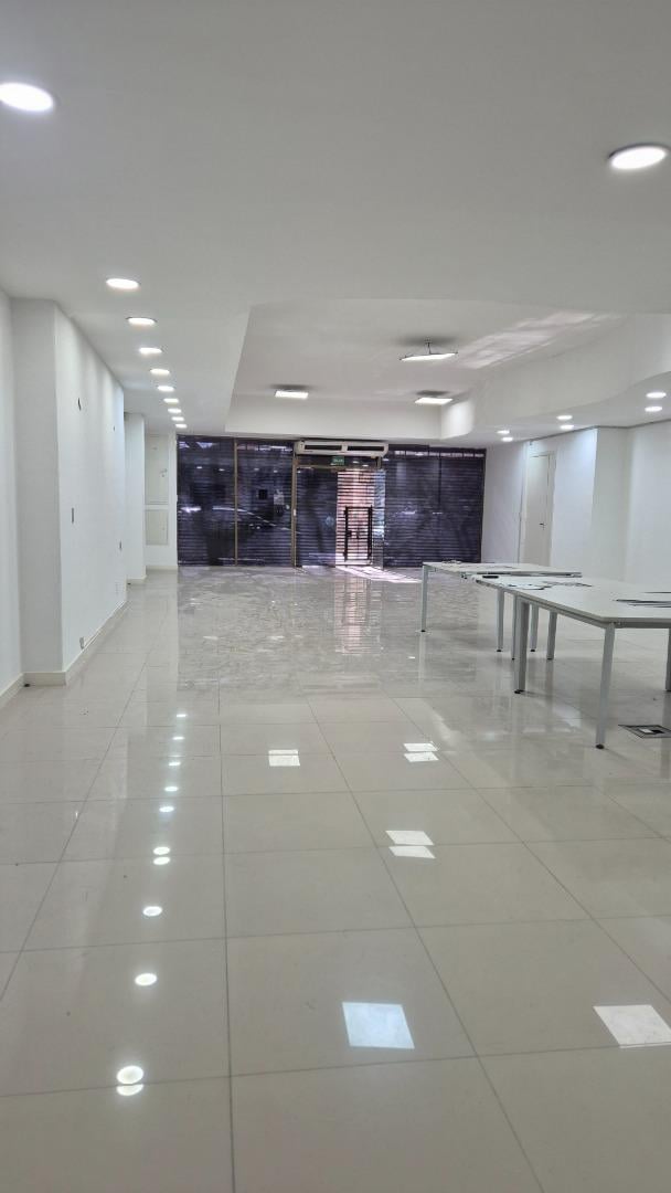 Foto de Inversión Comercial 621 m² Monserrat Financiación Directa, imagen 1