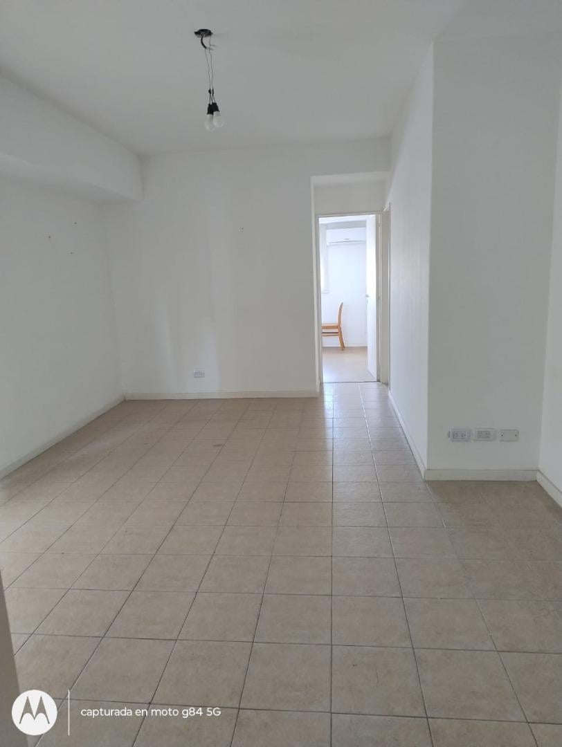 Departamento dos ambientes con cochera!!