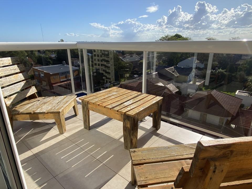 Semipiso 3 Amb. Balcón. Cochera. Vista Abierta. Vista Al Mar. Bvd. Golf. 2