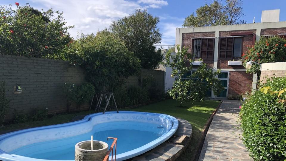 Foto de Casa. 4 Amb. 2 Plantas. Lote 450 m². Parque. Pileta. Parrilla. Punta, imagen 2