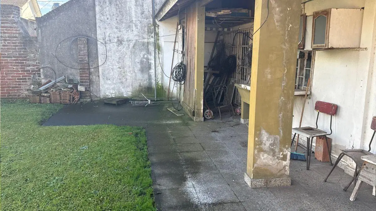 Inversión en Punta Mogotes: Gran Lote con Vivienda de 3 ambientes a Reacondicionar. 8