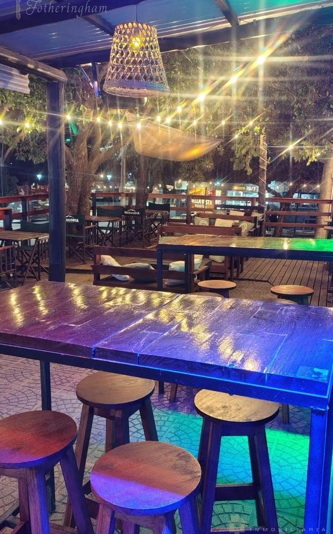 ¡OPORTUNIDAD ÚNICA DE INVERSIÓN EN SANTA ROSA!  FONDO DE COMERCIO EN VENTA PARRILLA -RESTAURANTE-BAR