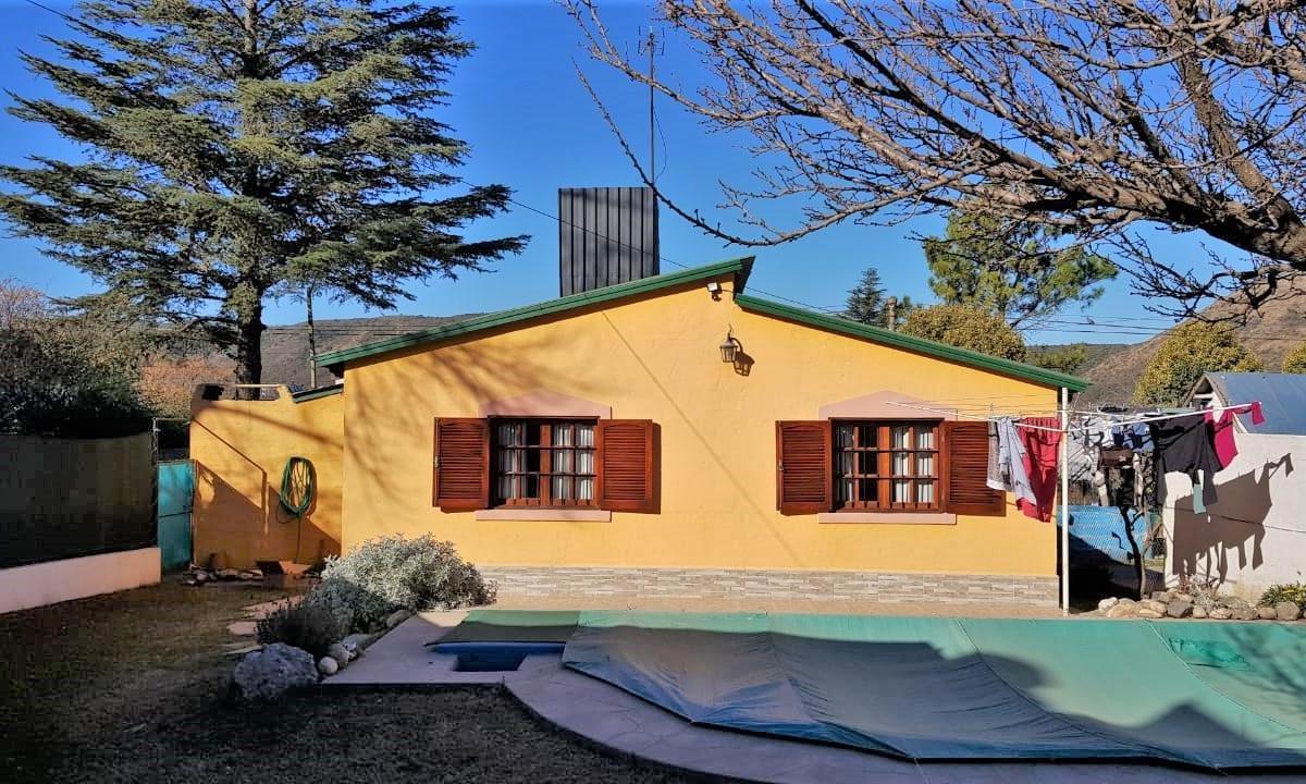 V190 Venta - Playas de Oro Chalet con Piscina + Departamento 4