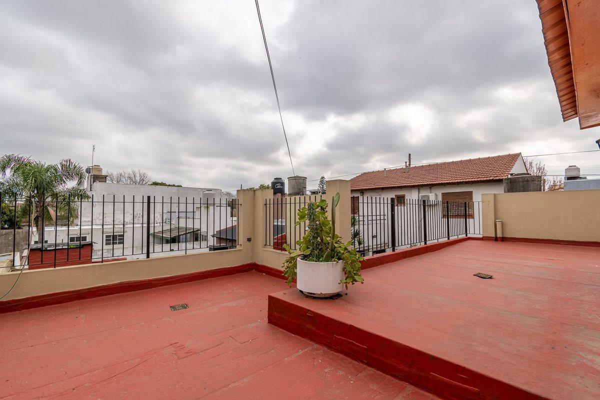 Venta Casa 4 Ambientes Parque y Cochera Haedo Sur 4