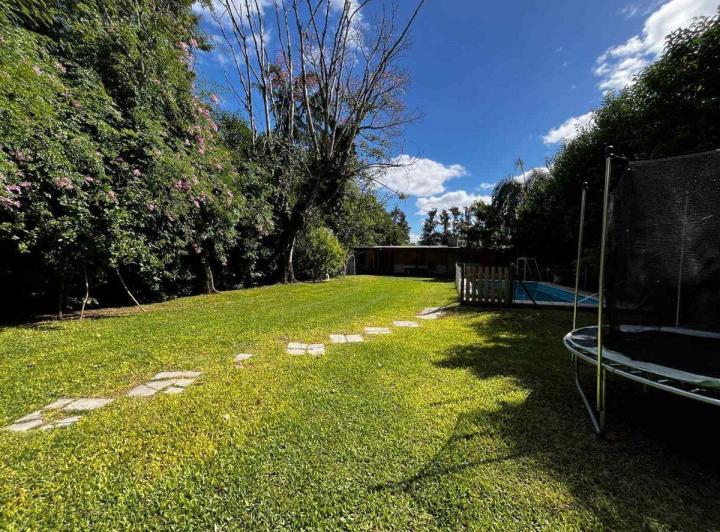 Venta Casa en Villa De Mayo Lote 850mts CON PILETA 5