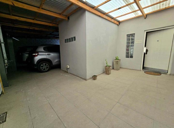VENTA CASA 4 AMB, PILETA, 2 COCHERAS PASO DEL REY 4