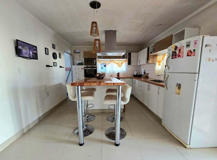 VENTA CASA 4 AMB, PILETA, 2 COCHERAS PASO DEL REY 3