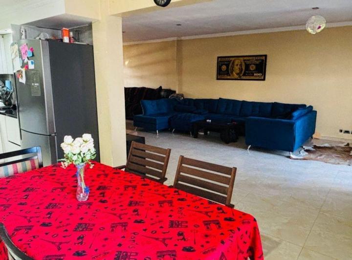 CASA DE 5 AMBIENTES EN VENTA EN PARQUE AVELLANEDA 5
