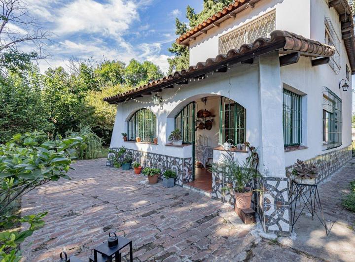 VENTA CASA QUINTA + PISCINA + PARQUE + DEPTO MERLO 4