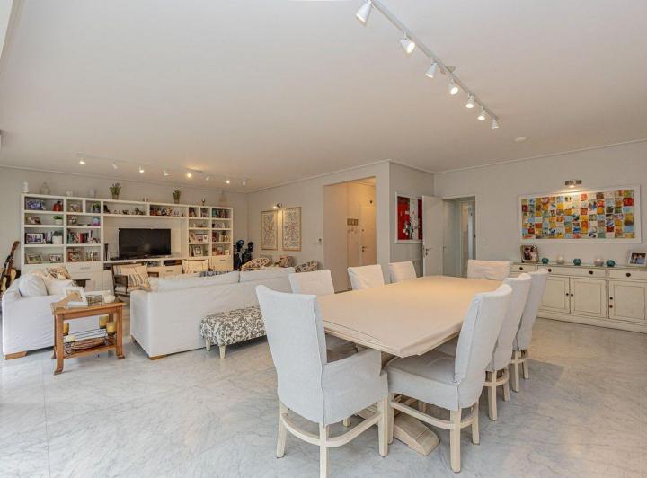 Venta -  semipiso en Recoleta con cochera y balcón 4