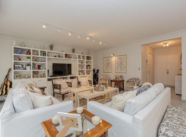 Venta -  semipiso en Recoleta con cochera y balcón 5