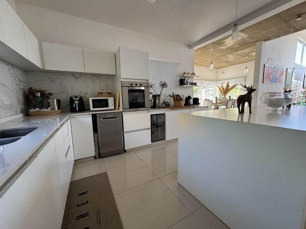 VENTA CASA 5 AMB - PILETA BARRIO BARBARITAS HIDROM 4