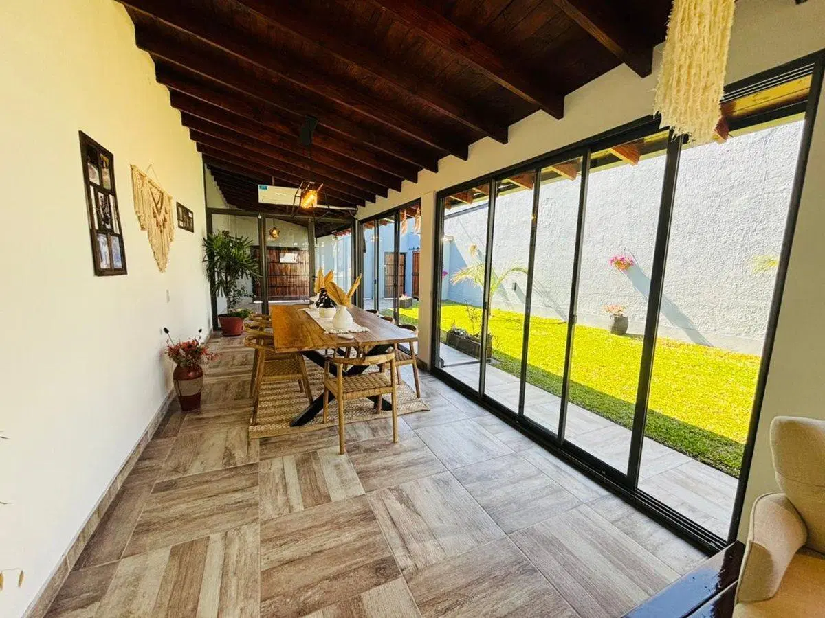 Venta casa 5 amb - quincho y pileta - San Fernando 4