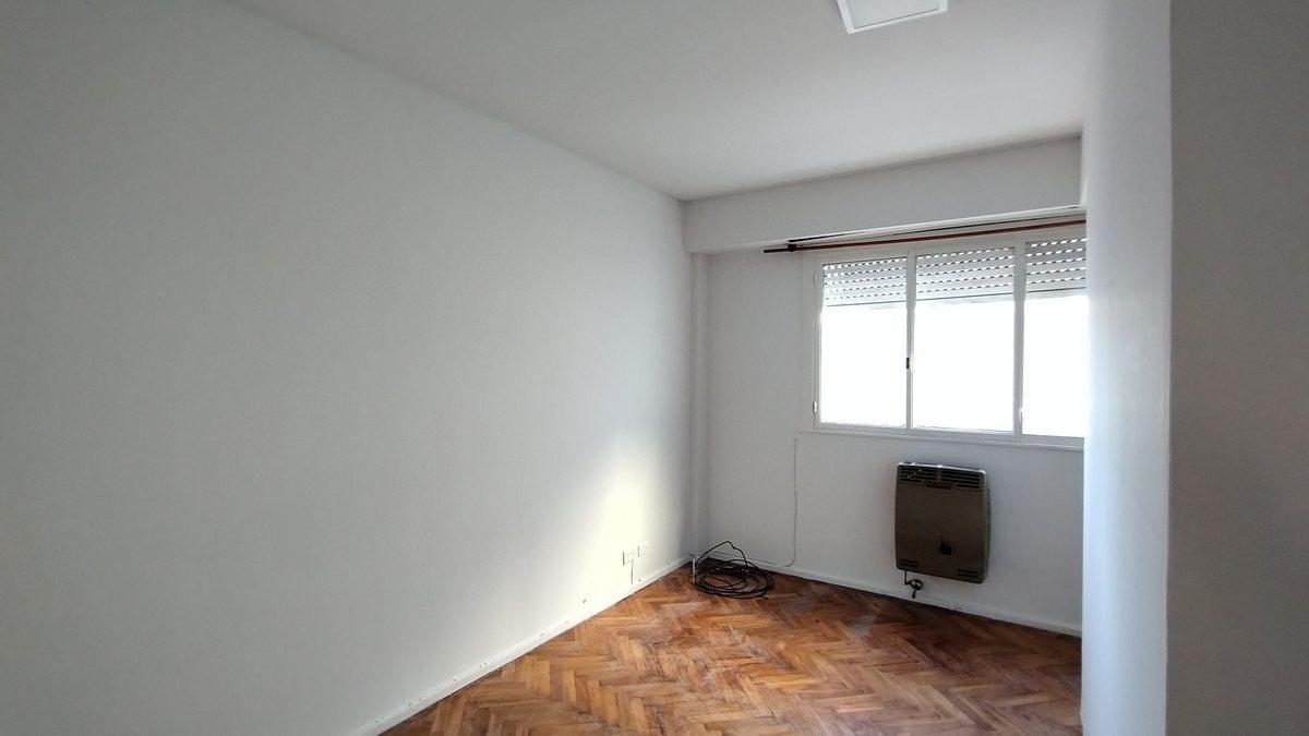 VENTA DTO 2 AMB CABALLITO BAJ. EXPENSAS SBTE A Y E