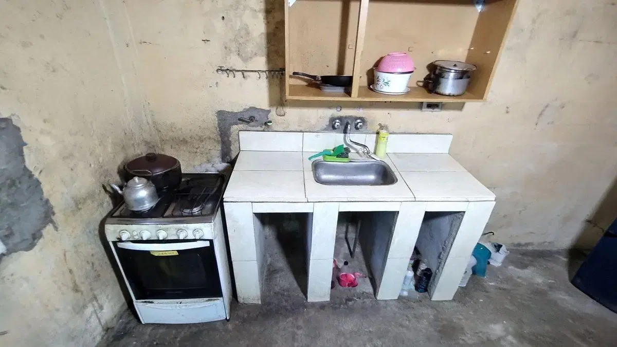 VENTA CASA GONZALEZ CATAN C/ JARDÍN SOBRE ASFALTO 3