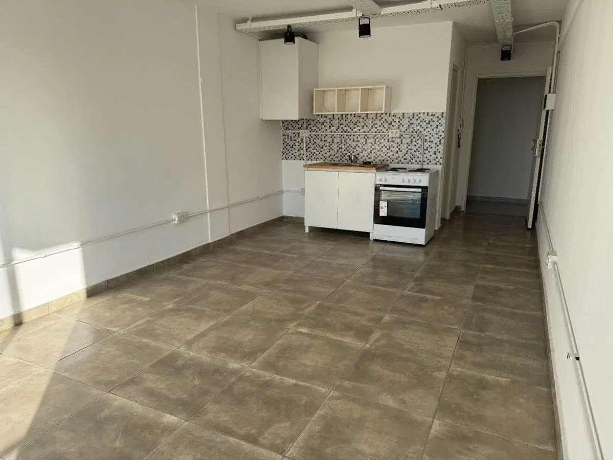 Venta Depto Monoambiente con balcón Billinghurst 4