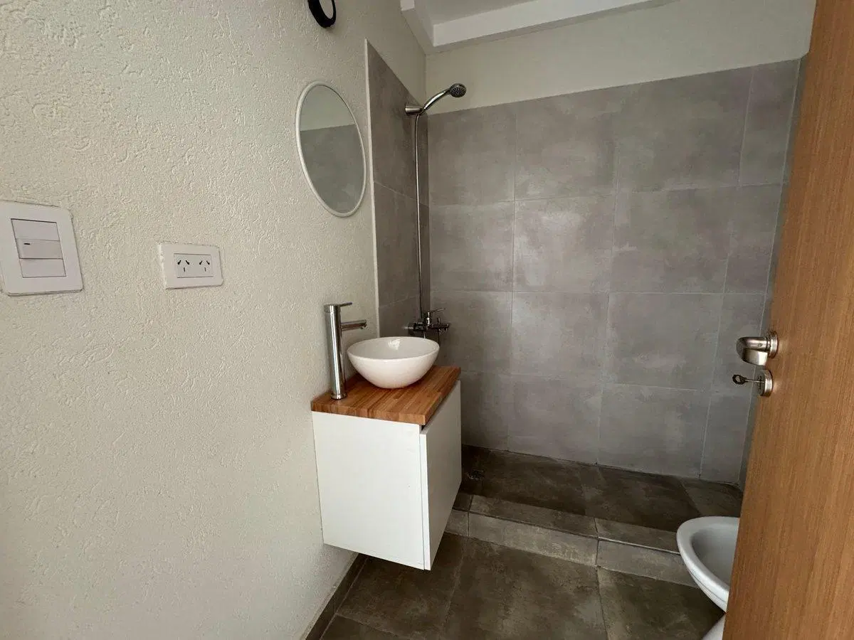 Venta Depto Monoambiente con balcón Billinghurst 5