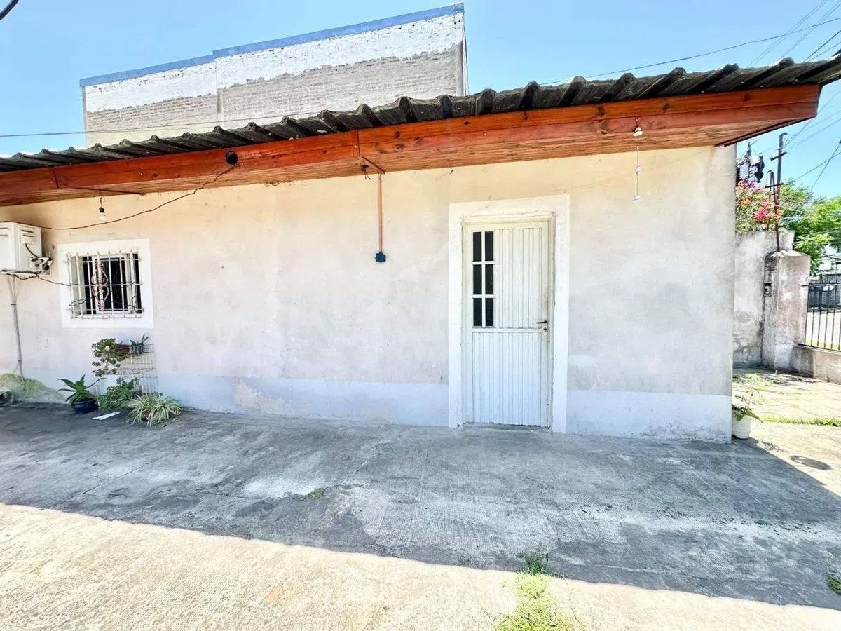 VENTA CASA 3 AMB + 2 AMB- A RECICLAR  - W. MORRIS 3