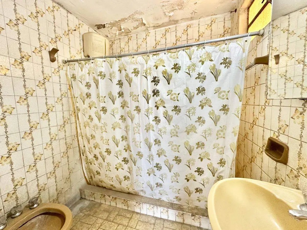 VENTA CASA 3 AMB + 2 AMB- A RECICLAR  - W. MORRIS 5