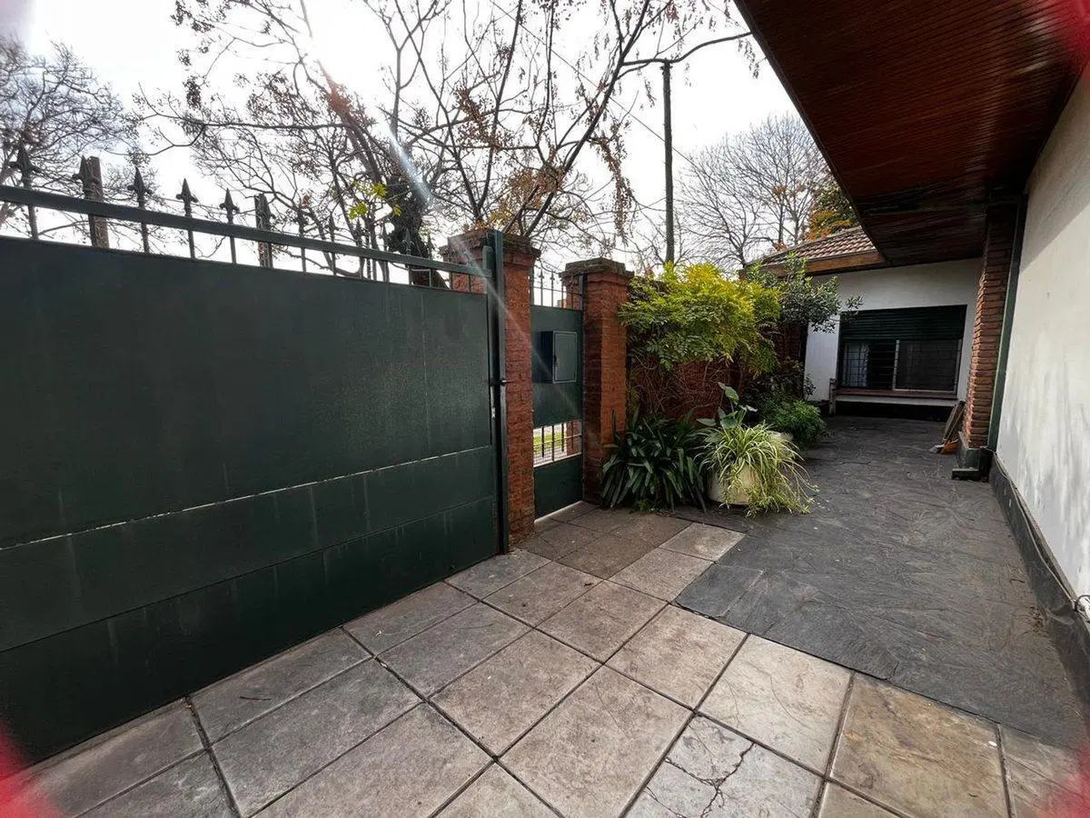 Venta Chalet Hurlingham - Excelente . Nuevo Valor 3