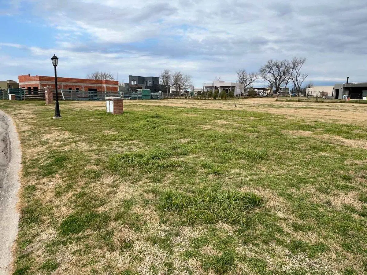 VENTA LOTE EN BARRIO CERRADO SAN SEBASTIAN - PILAR 3