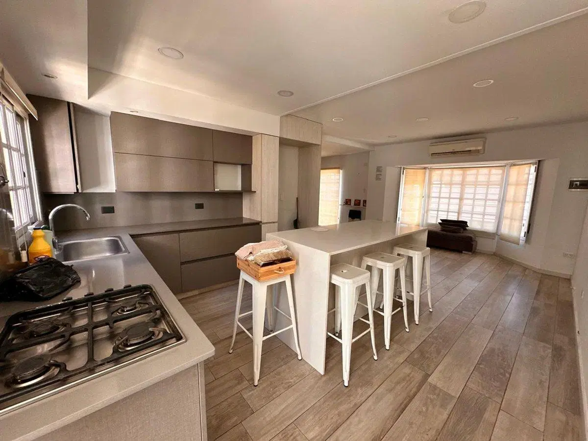 Venta casa multifamiliar -5 amb- Lomas del Mirador 2