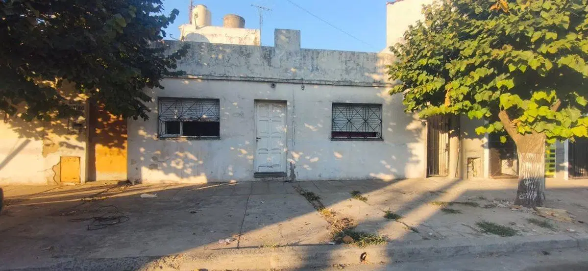 CASA 3AMB/ MULTIFAMILIAR ESQUINA A RECICLAR VENTA 5