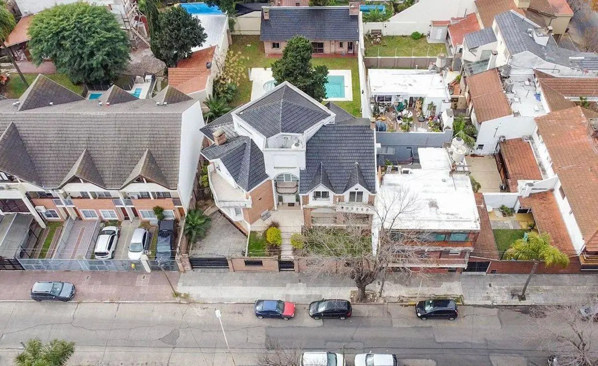 Venta Casa zona residencial de Haedo 4