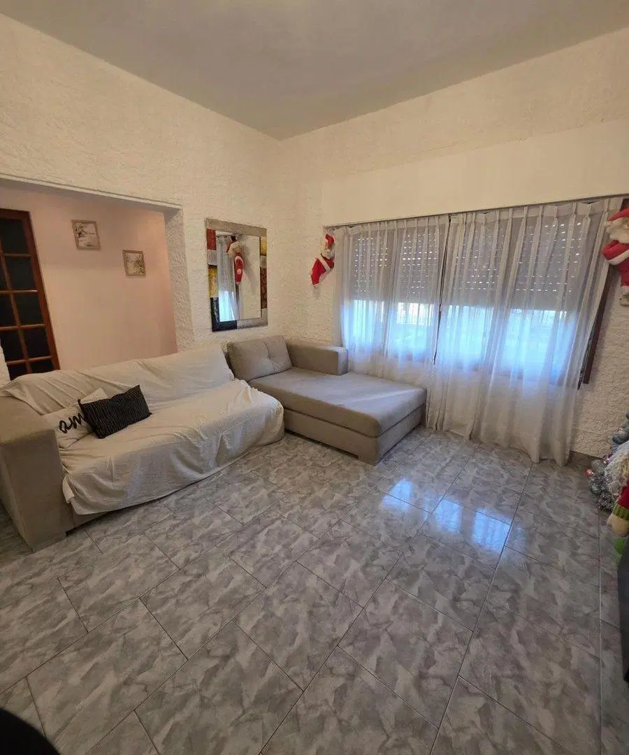 VENTA CASA 4 AMBIENTES con parque y pileta - Ramos 5