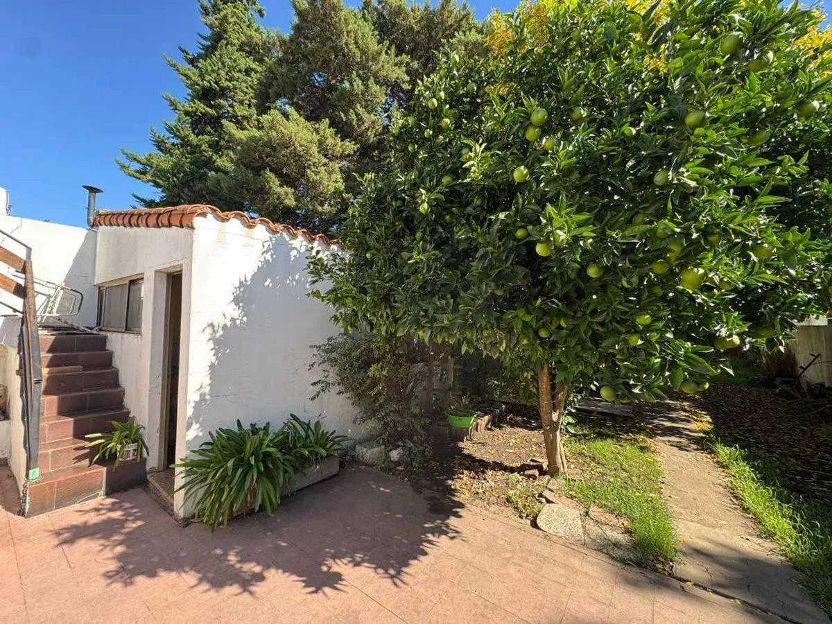 VENTA CASA 5 AMB + DEPTO EN SAN ANTONIO DE PADUA 8