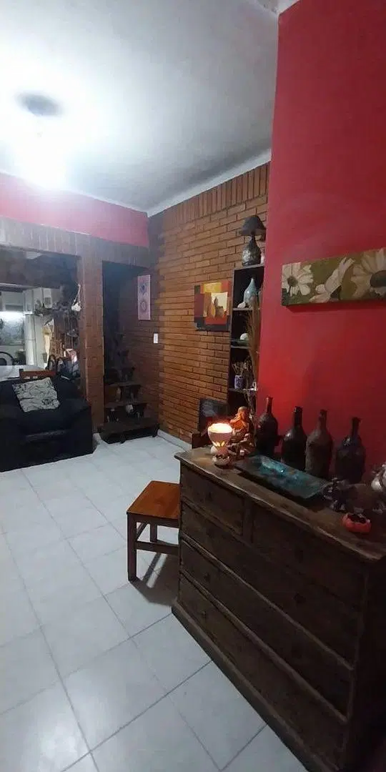 Venta Casa más departamento - Hurlingham - Centro 2