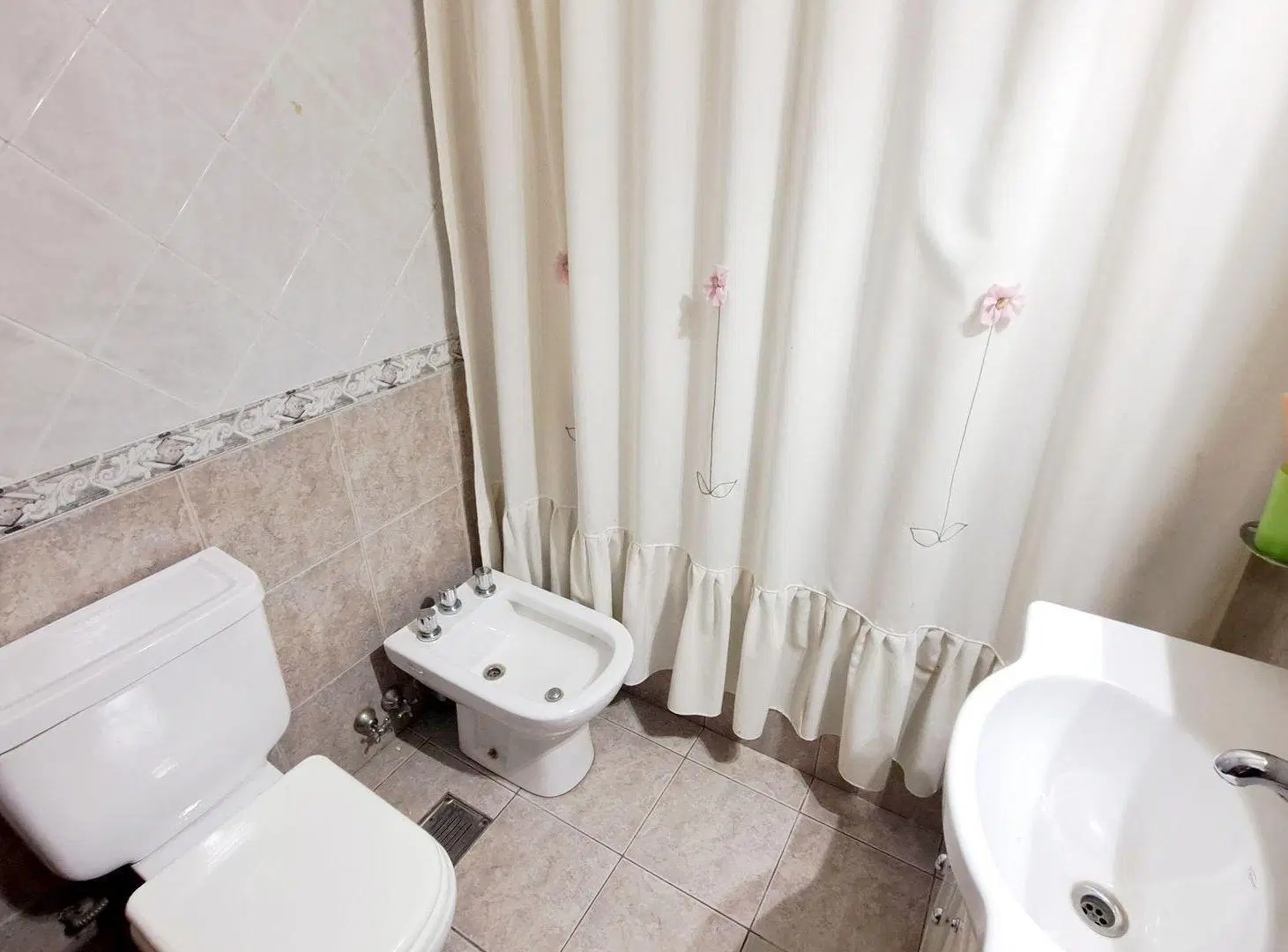 VENTA CASA 6 AMB MULTIFAMILIAR, GARAGE, V. BOSCH 4