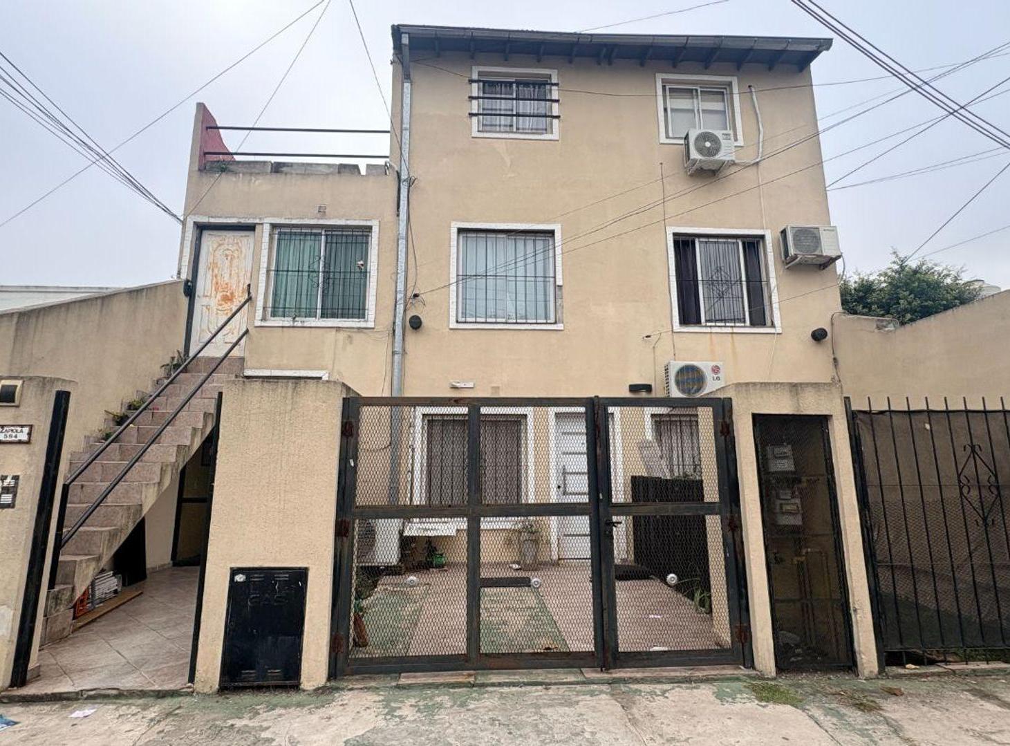 Venta Villa Luzuriaga PH 3 ambientes sin expensas