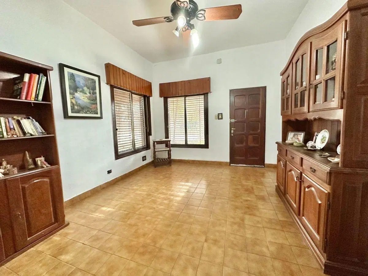 VENTA CASA 3AMB+LOCAL VILLA TESEI/ APTO CREDITO 5