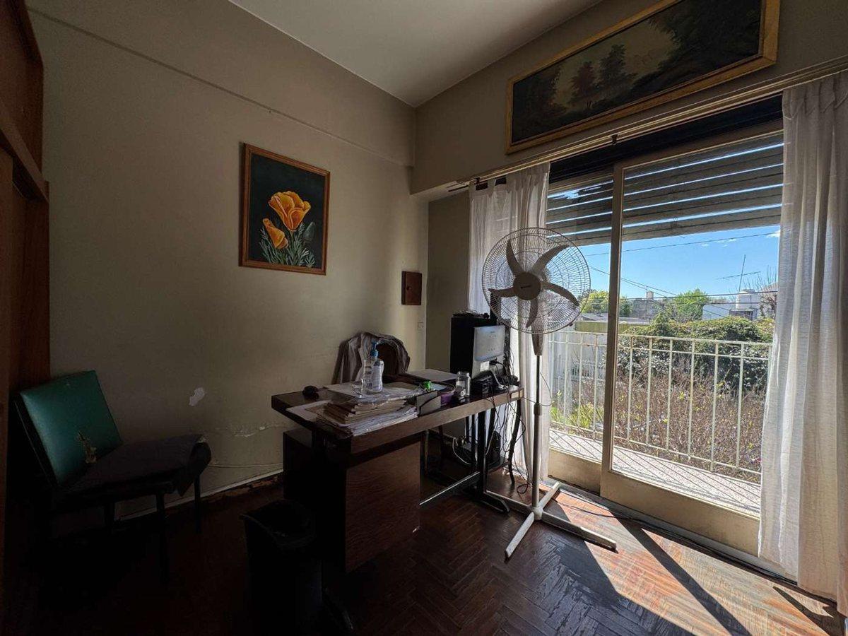 Foto de VENTA PH 5 AMB CIUDADELA COCHERA TERRAZA parrilla, imagen 3