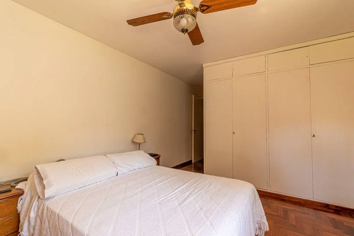 VENTA GRAN CASA 3 AMB+DEPTO 3 AMB  EN V SARMIENTO 2