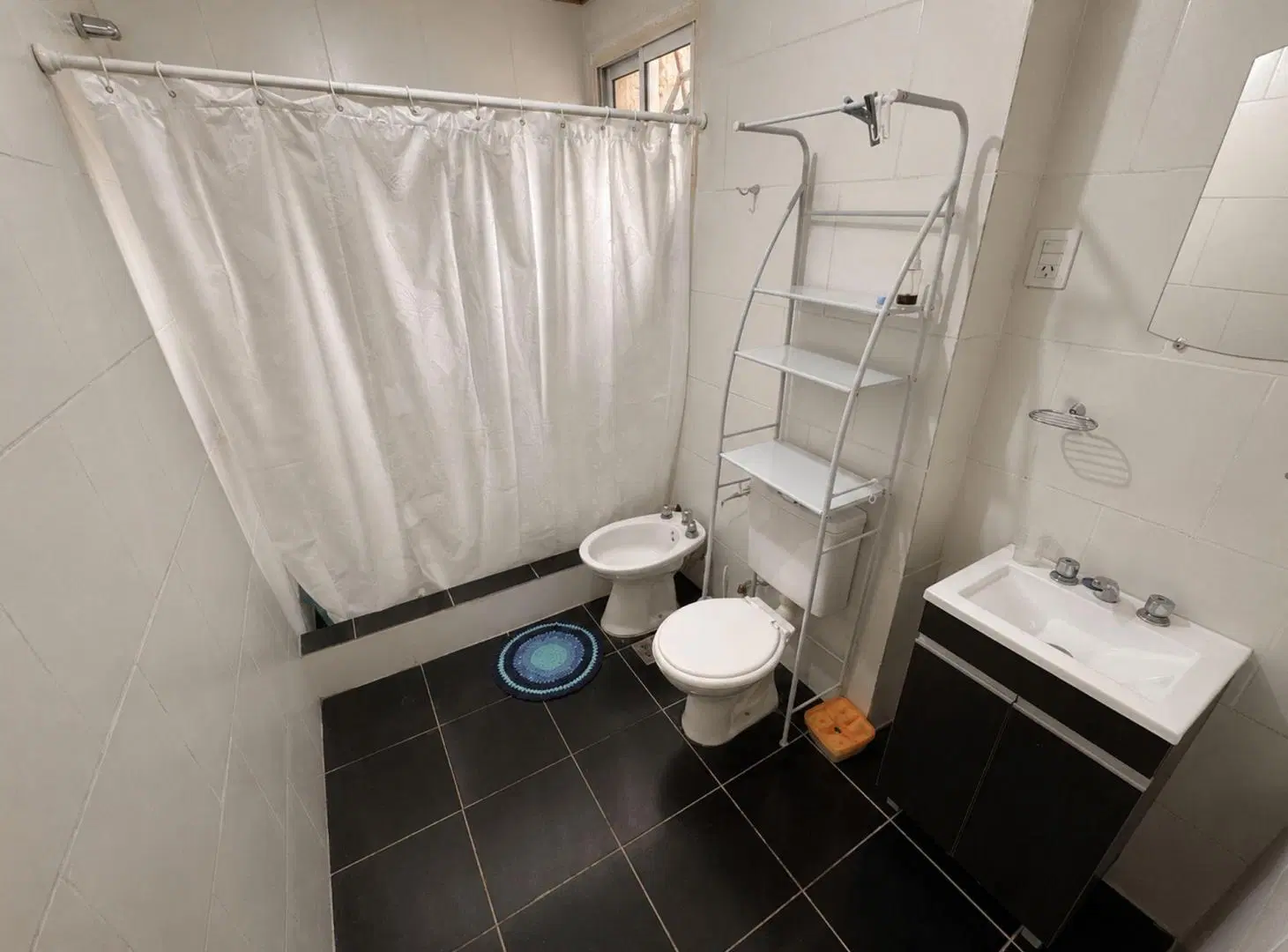 CASA 4 AMBIENTES EN VENTA LIBERTAD MERLO HELVECIA 2