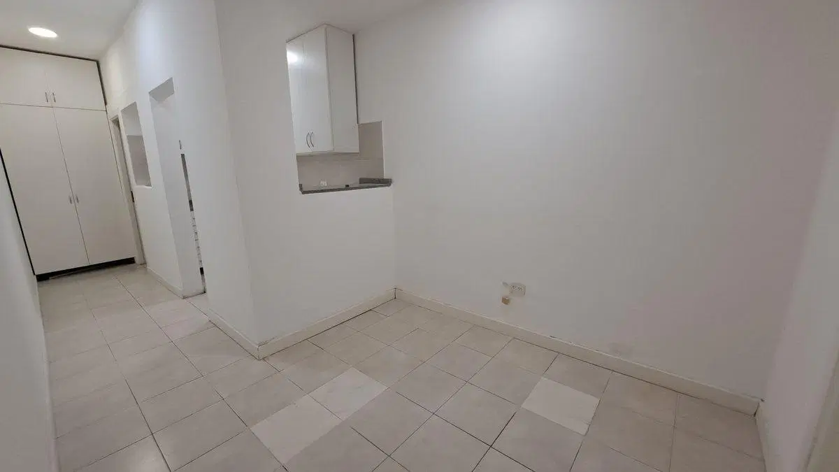 VENTA LOCAL, PB, ENTREPISO, SÓTANO, MONSERRAT 3