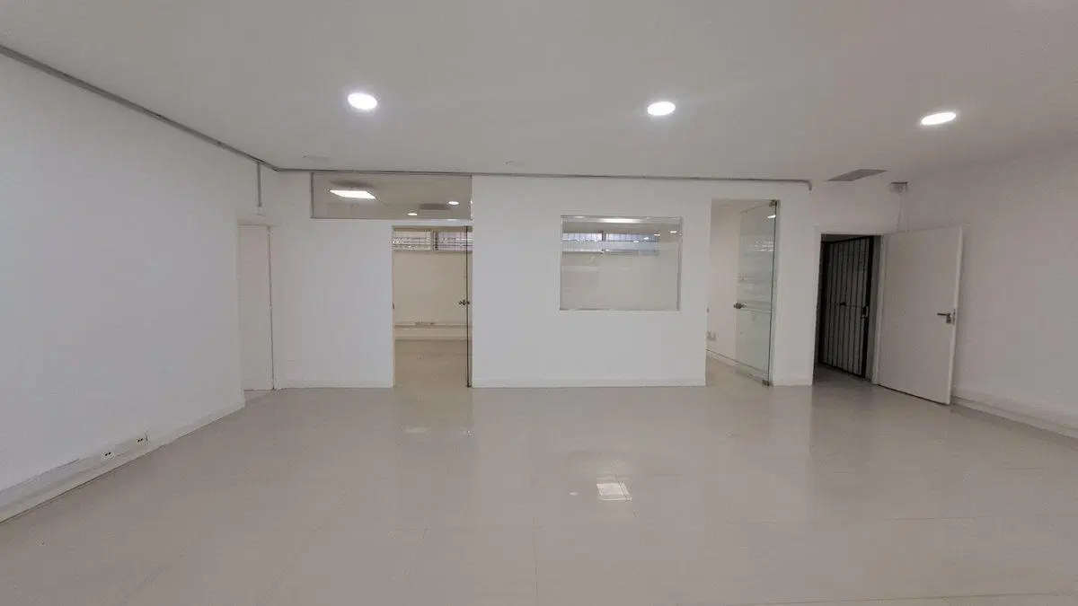 VENTA LOCAL, PB, ENTREPISO, SÓTANO, MONSERRAT 4
