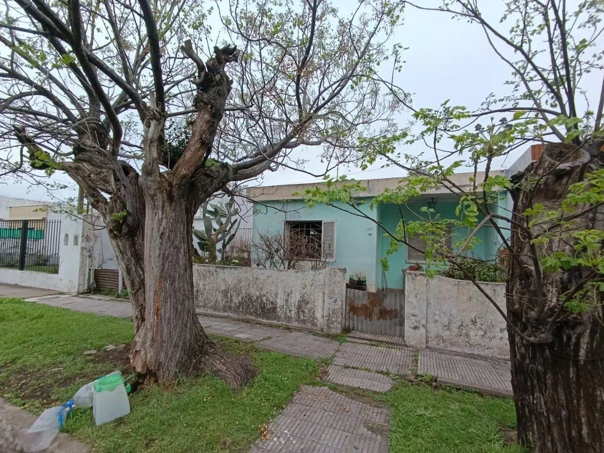VENTA CASA 3 AMB EN PILAR PARA RECICLAR 2