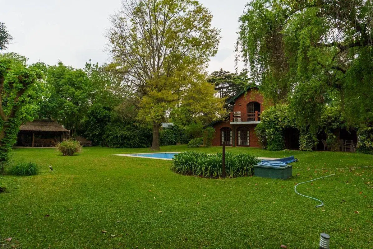 VENTA CASA PARQUE LELOIR-FRENTE CASCO-APTO CREDITO 5