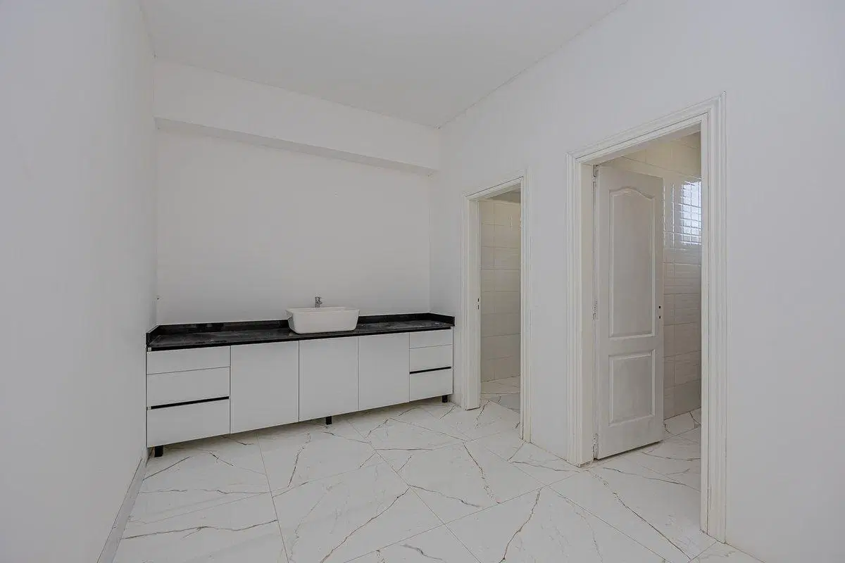 VENTA CASA /SALON 4 AMB  SAN MIGUEL CON PILETA 5