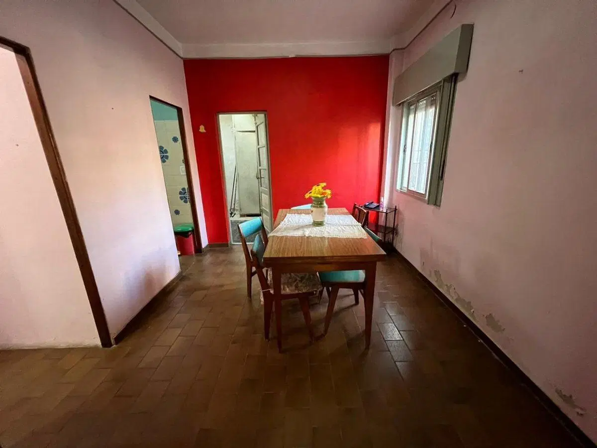 Casa en Venta . villa Tesei. Hurlingham . 5