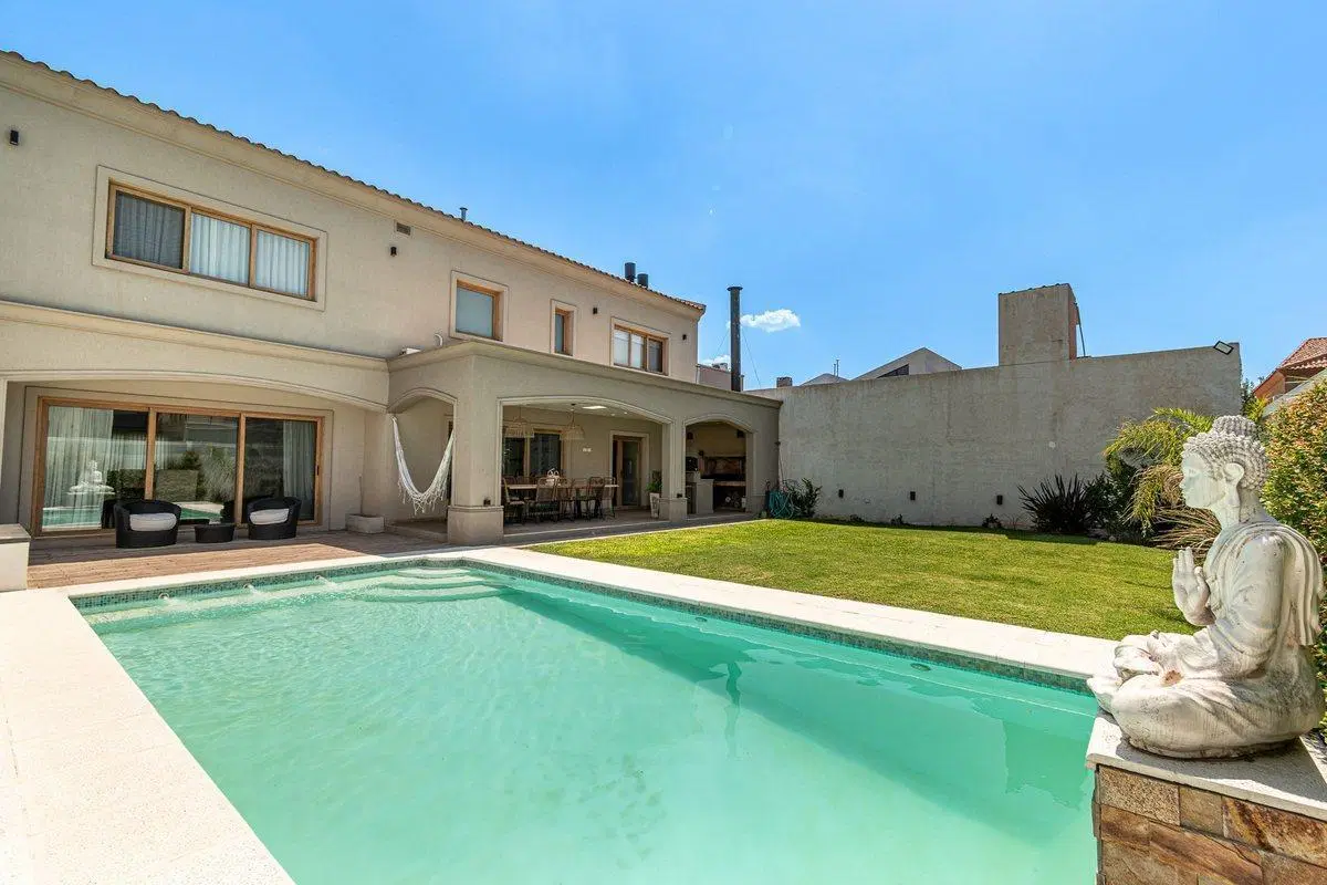 Venta Imponente Casa Barrio El Resguardo - C.Evita 3