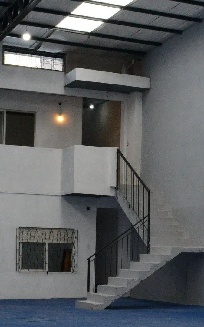 VENTA CASA MULTIFAMILIAR 6 AMB LA TABLADA C GALPON 4