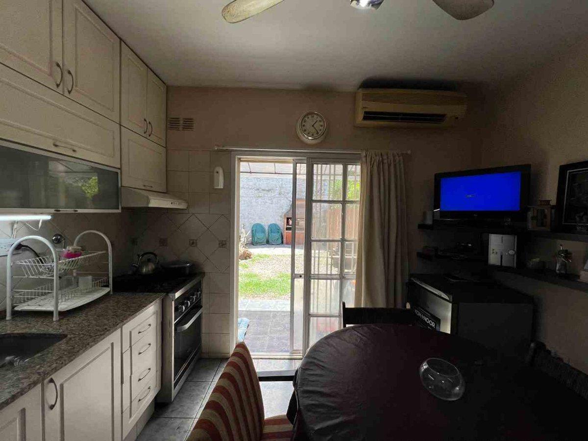 Foto de CASA VENTA TRIPLEX EN BARRIO EL MIRADOR HURLINGHAM, imagen 2