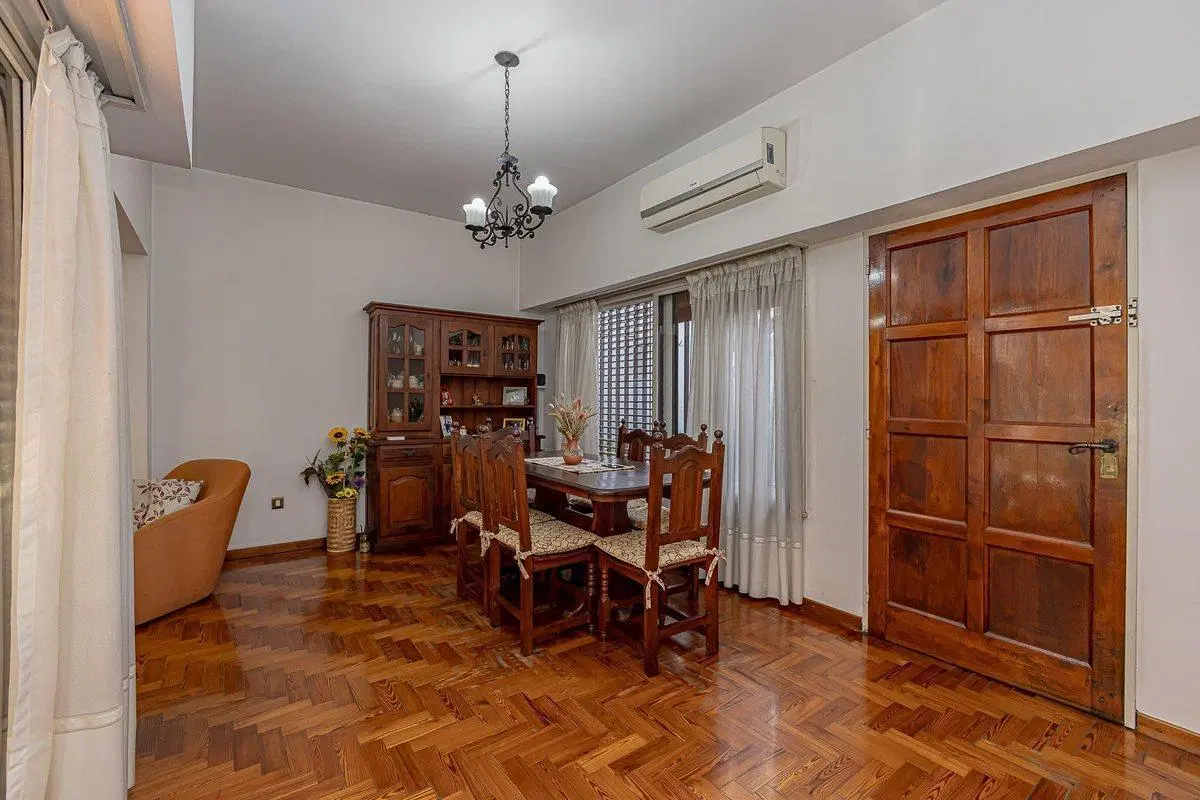 IMPECABLE Y AMPLIO PH EN VILLA SARMIENTO 2