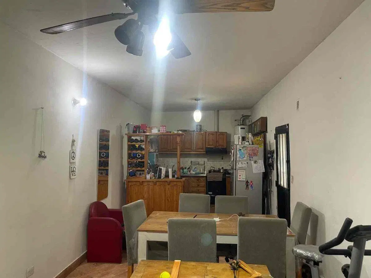 Venta Casa 3 Amb, Hurlingham. c/Local. Gran Lote 3
